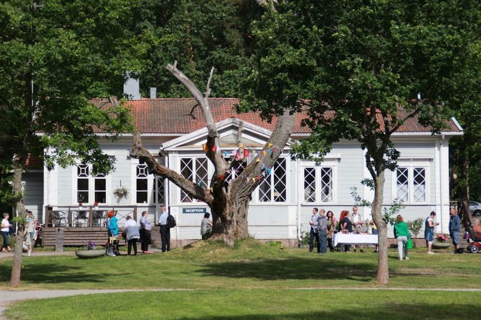 Villa Bjoerksten Ловийса Экстерьер фото